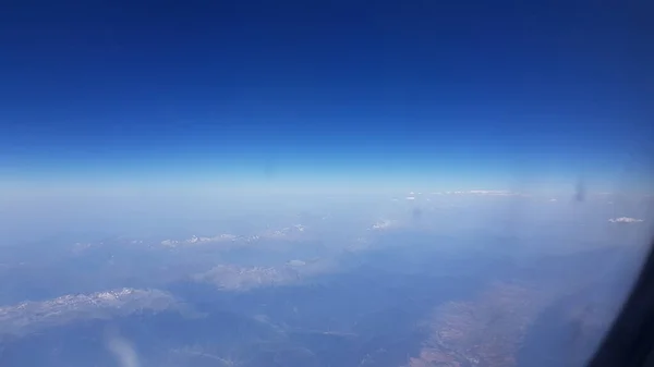 Pirenelerin Havasından Manzara Tepesinde Biraz Kar Var — Stok fotoğraf