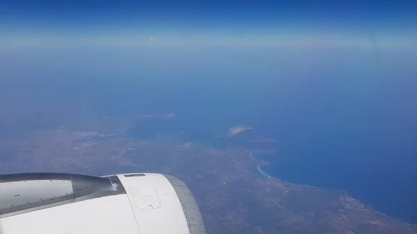 ビルバオ発イスタンブール行きの飛行機から撮影された空中風景 — ストック写真