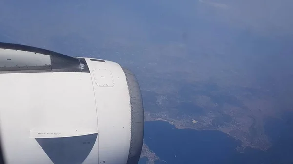 ビルバオ発イスタンブール行きの飛行機から撮影された空中風景 — ストック写真