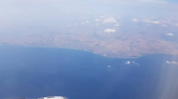 从毕尔巴鄂飞往伊斯坦布尔的飞机拍摄的空中风景 — 图库照片