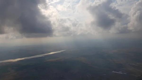 ビルバオ発イスタンブール行きの飛行機から撮影された空中風景 — ストック写真