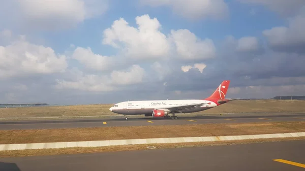 Istanbul Turkey June 2019 Turkish Airlines Plane Runway Istanbul Airport — Stock Photo, Image