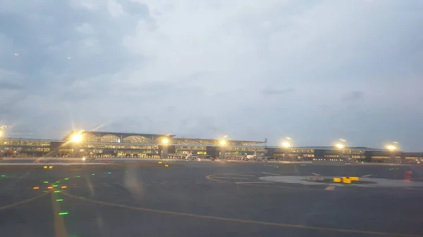 Κωνσταντινούπολη Τουρκία Ιουνίου 2019 Αεροδρόμιο Κωνσταντινούπολης Σούρουπο — Φωτογραφία Αρχείου