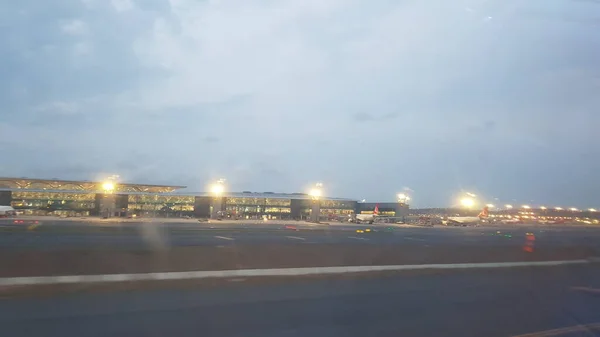 Κωνσταντινούπολη Τουρκία Ιουνίου 2019 Αεροδρόμιο Κωνσταντινούπολης Σούρουπο — Φωτογραφία Αρχείου