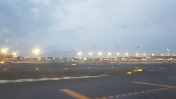 Стамбул Туреччина Червень 2019 Стамбульський Аеропорт Сутінках — стокове фото