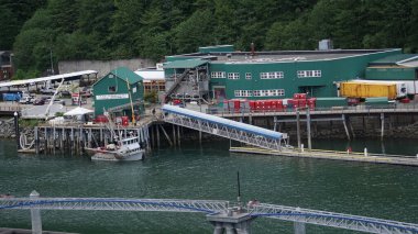 Juneau, Alaska, ABD, 28 Mayıs 2019: Juneau limanının manzarası bir yolcu gemisinden