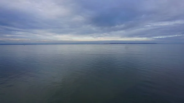 从游轮上看到的阿拉斯加海日出 — 图库照片