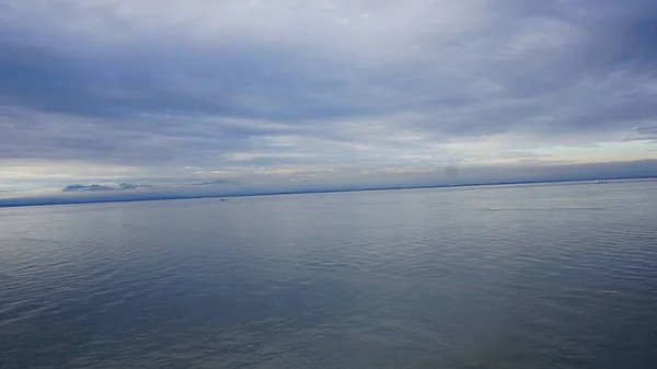 从游轮上看到的阿拉斯加海日出 — 图库照片
