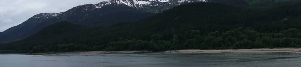 Montanhas Paisagem Com Picos Nevados Alasca Estados Unidos — Fotografia de Stock