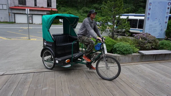 Juneau Alaska Mai 2019 Vendeur Excursions Avec Tricycle Dans Port — Photo