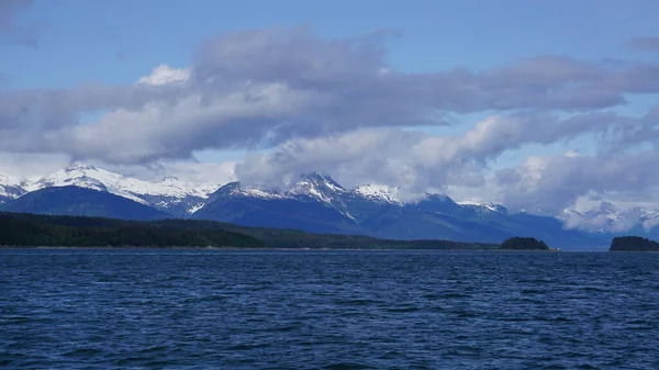 Táj Egy Alaszkai Fjord Közben Bálna Néz Szafari — Stock Fotó