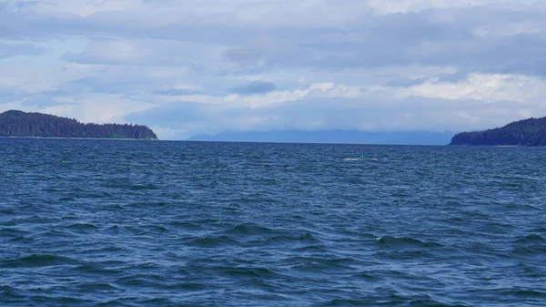 Bir Balina Safariyi Izlerken Alaska Fiyordunda Manzara — Stok fotoğraf