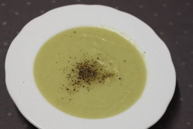 Karabiberli sebze püresi