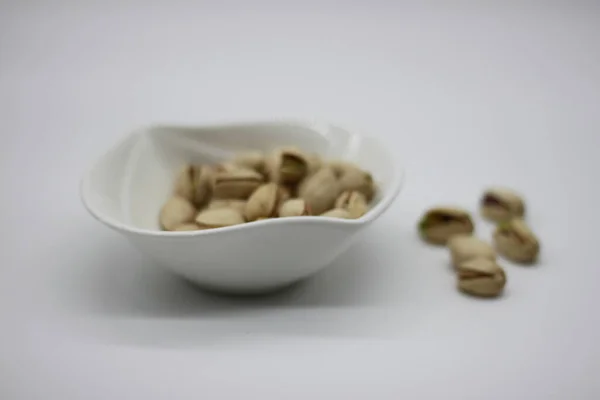 Pistachios Bowl Isolated White Background — Stock Photo, Image