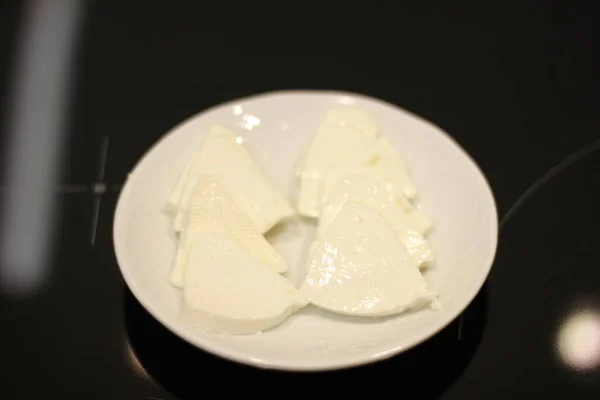 Tabakta Taze Peynir — Stok fotoğraf