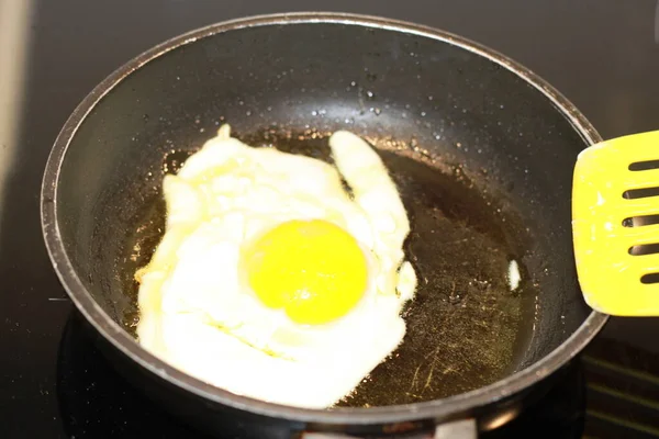 Fried Egg Black Pan — Stock Photo, Image