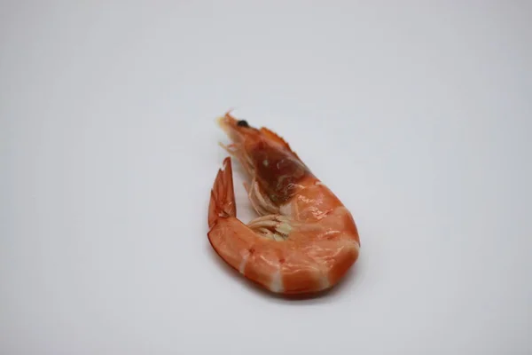 Langostino Cocido Aislado Sobre Fondo Blanco —  Fotos de Stock