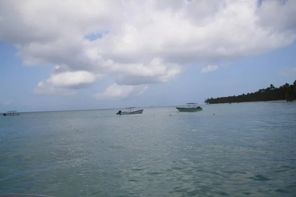 Punta Cana Dominikana Września 2019 Łodzie Turystami Morzu Karaibskim Republice — Zdjęcie stockowe