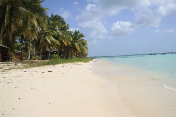 ドミニカ共和国のサオナ島のビーチの風景 — ストック写真