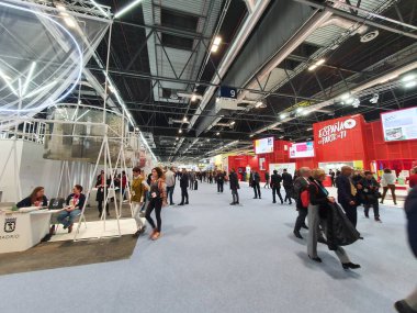 Madrid, İspanya, 22 Ocak 2020: Fitur 2020 'de ziyaretçiler
