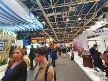 Madrid, İspanya, 23 Ocak 2020: Fitur 2020 'de profesyonel turizm ziyaretçileri