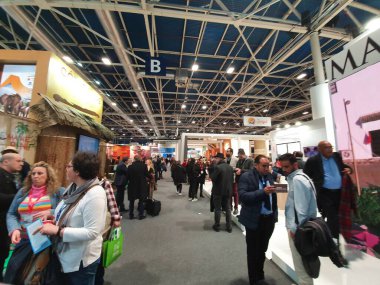 Madrid, İspanya, 23 Ocak 2020: Fitur 2020 'de profesyonel turizm ziyaretçileri