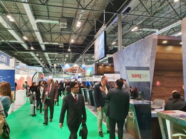 Madrid, İspanya, 22 Ocak 2020: Fitur 2020 Fuarı ziyaretçileri