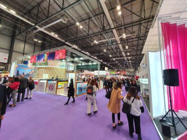 Madrid, İspanya, 22 Ocak 2020: Fitur 2020 Fuarı ziyaretçileri