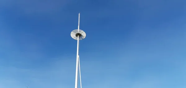 Antena Comunicaciones Moderna Edificio Oficinas — Foto de Stock