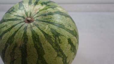 Beyaz arkaplanda karpuz