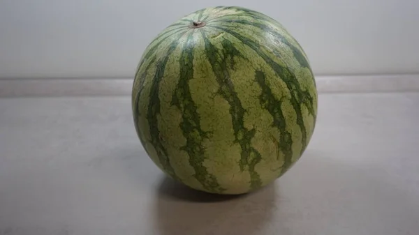 Wassermelone Auf Weißem Hintergrund — Stockfoto