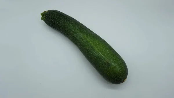 Groene Courgette Witte Achtergrond — Stockfoto
