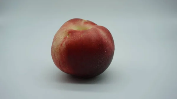 Beyaz Arka Planda Kırmızı Yaz Meyveleri — Stok fotoğraf