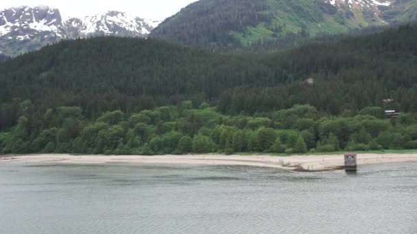 Zeilen Een Alaskan Fjord Cruise Het Voorjaar — Stockvideo