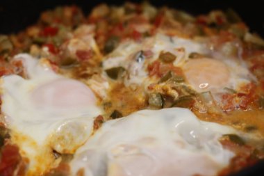 Ratouille sebzeli haşlanmış yumurta.