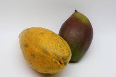papaya ve mango meyveleri