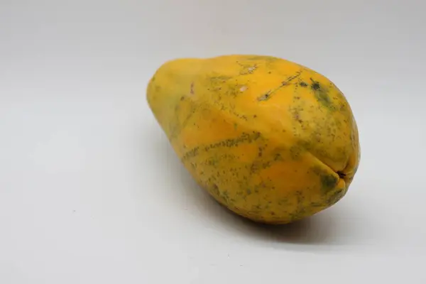 Gelbe Papaya Isoliert Auf Weißem Hintergrund — Stockfoto