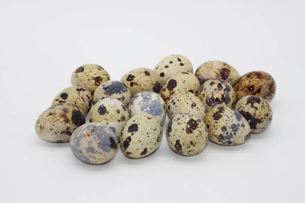Ovos Codorna Isolados Sobre Fundo Branco — Fotografia de Stock