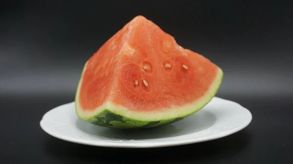 Stück Wassermelone Auf Einem Teller — Stockfoto