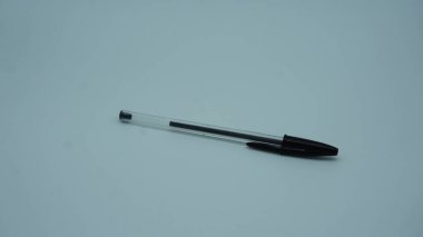 Işık arkaplanındaki kalem