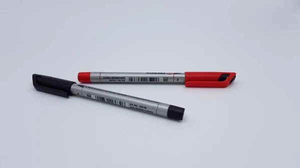 Red Black Permanent Markers — Stock Photo, Image