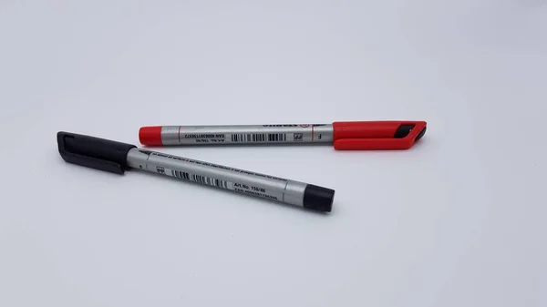 Penanda Permanen Merah Dan Hitam — Stok Foto