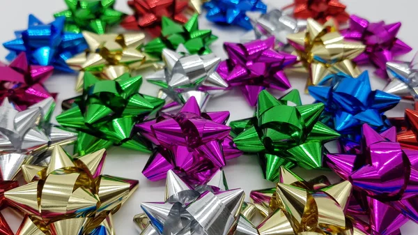 Arcos Cinta Colores Aislados Sobre Fondo Blanco Decoración Navidad Decoración —  Fotos de Stock