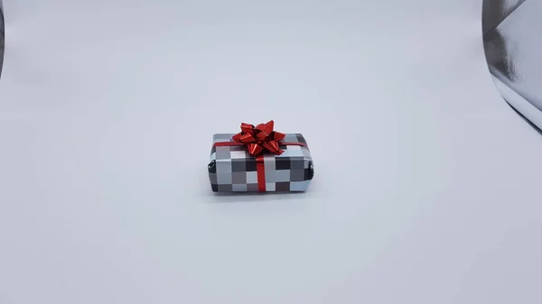 Boîte Cadeau Avec Ruban Rouge — Photo