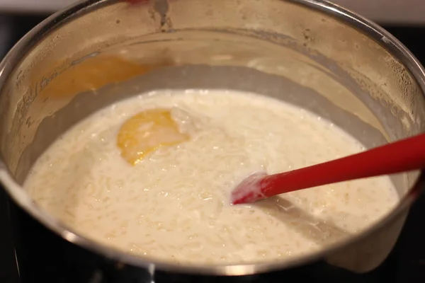 Cuisson Riz Dans Une Casserole — Photo