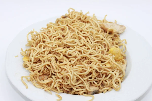 Soy Noodle Stir Fry Fideos Soja Salteados Con Pollo Huevo — Foto de Stock