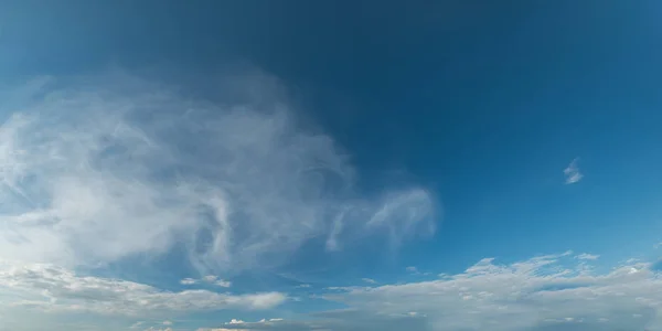 Cielo Panorámico Color Vibrante Con Nube Día Soleado Hermosa Nube —  Fotos de Stock