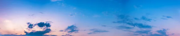 Πανόραμα Δραματικού Ζωηρού Χρώματος Όμορφο Σύννεφο Ανατολής Και Δύσης Πανοραμική — Φωτογραφία Αρχείου