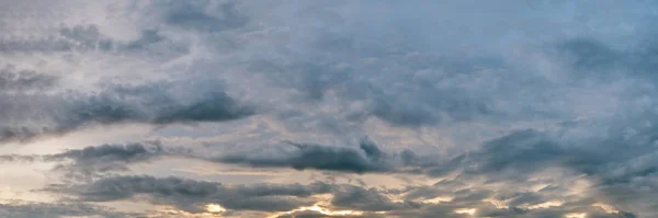 Céu Panorâmico Dramático Com Nuvens Tempestade Dia Nublado Imagem Panorâmica — Fotografia de Stock