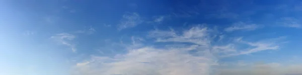 Cielo Panorámico Con Nube Día Soleado Hermosa Nube Cirros Imagen —  Fotos de Stock